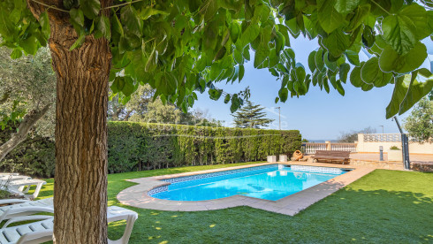 Casa con dos viviendas y licencia turística en Begur