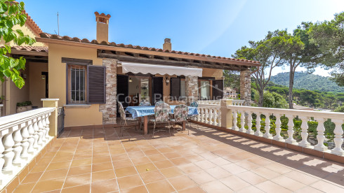 Casa con dos viviendas y licencia turística en Begur