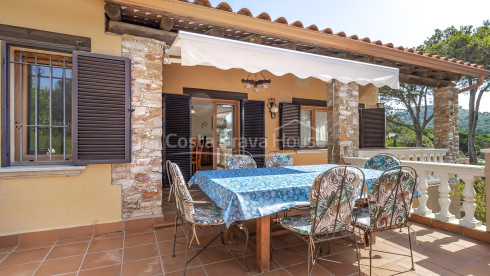 Casa con dos viviendas y licencia turística en Begur