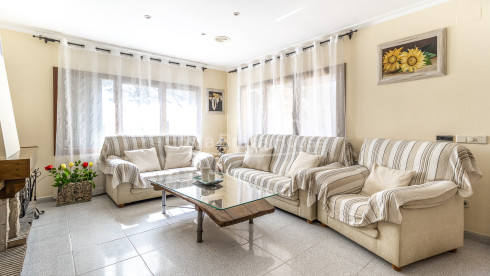 Casa con dos viviendas y licencia turística en Begur