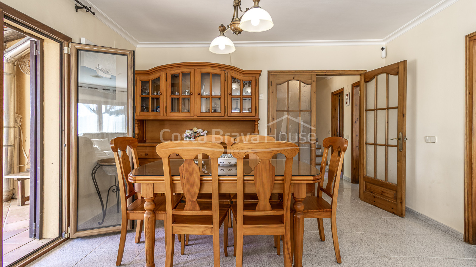 Casa con dos viviendas y licencia turística en Begur