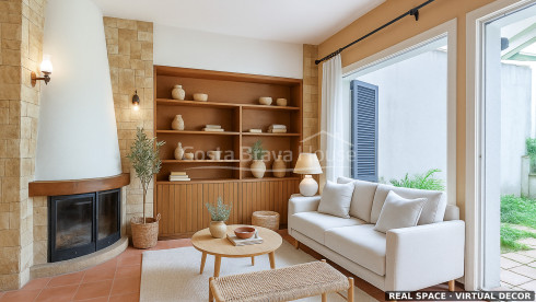 Casa amb piscina i llicència turística a Tamariu poble