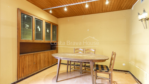 Casa amb piscina i llicència turística a Tamariu poble