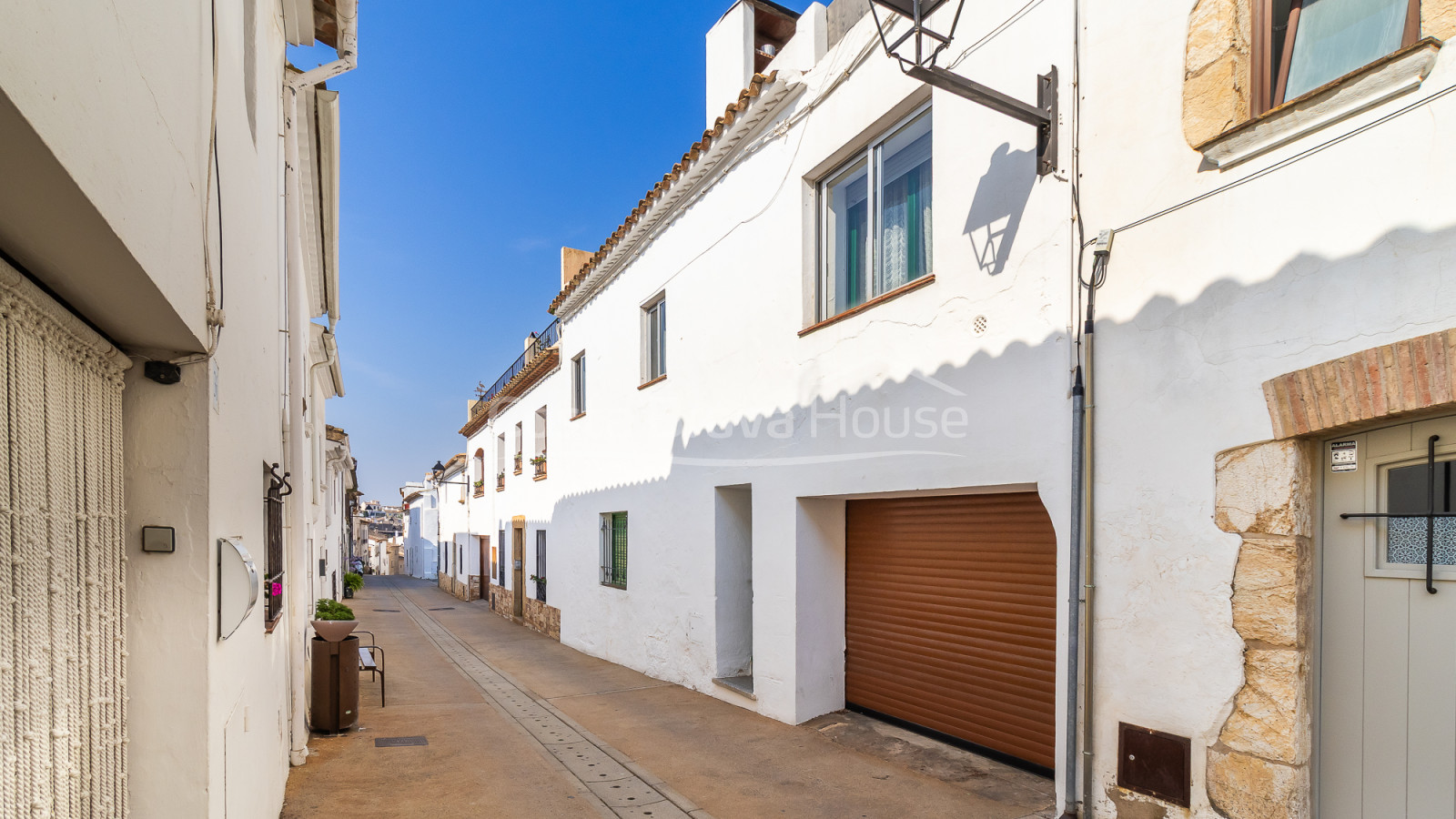 Casa en venda a Begur amb jardí i opció de reforma