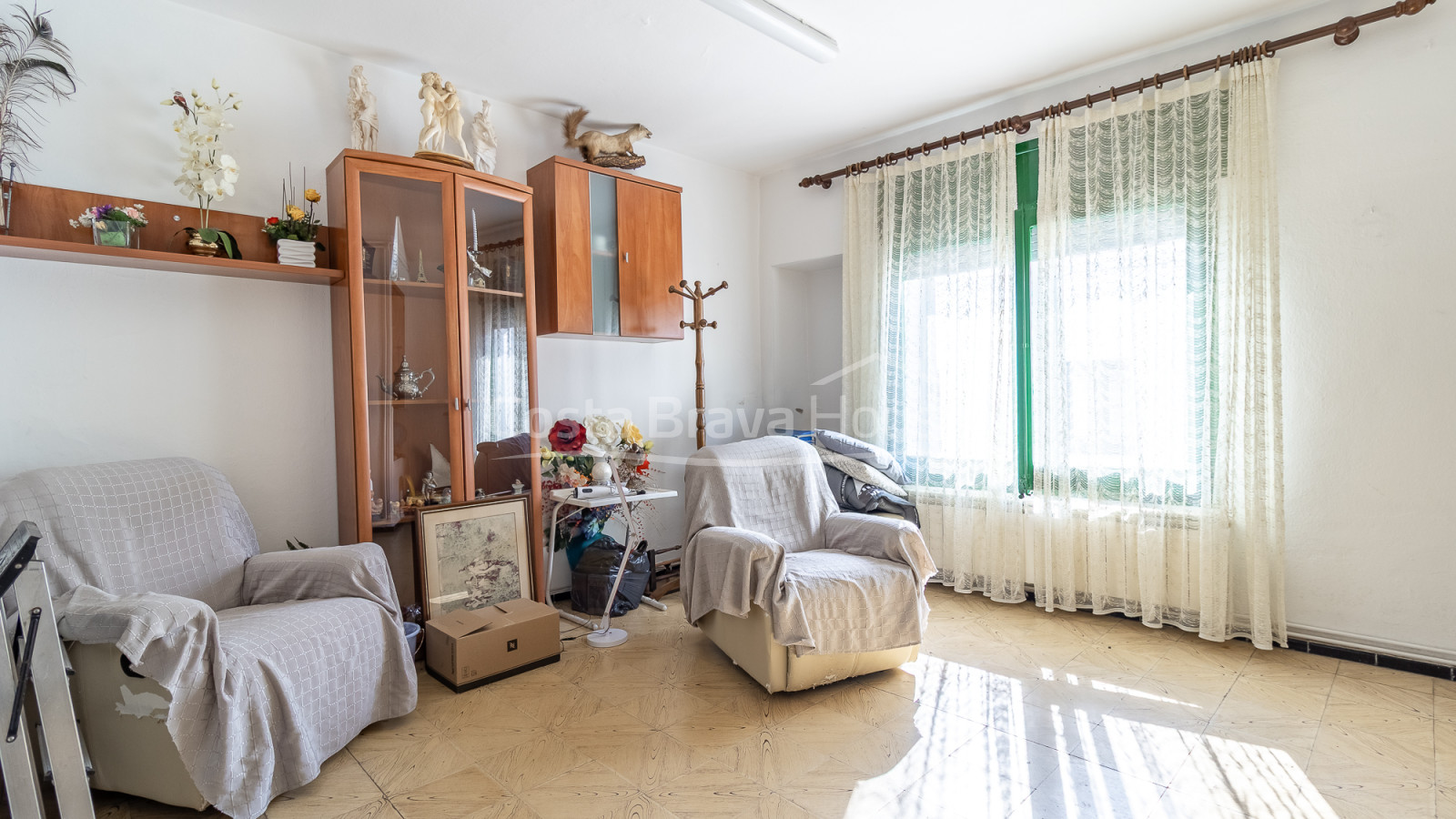 Huis te koop in Begur met tuin en renovatiepotentieel
