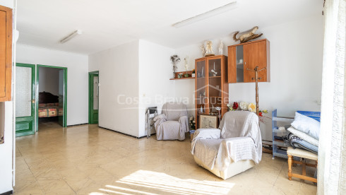 Huis te koop in Begur met tuin en renovatiepotentieel