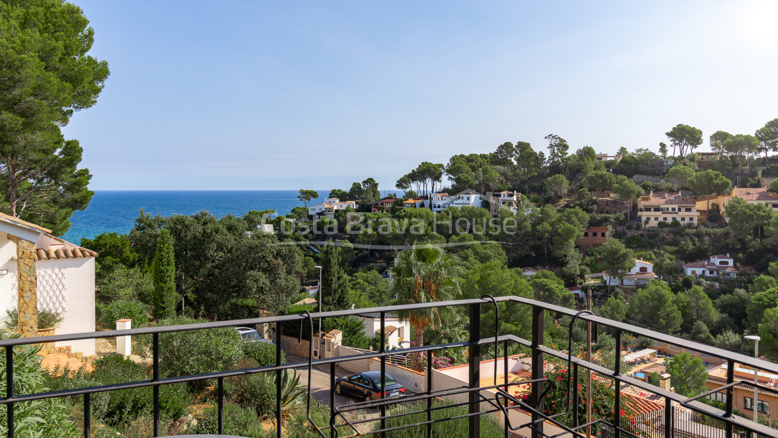 Ático con terraza, vistas al mar y licencia turística en venta en Begur