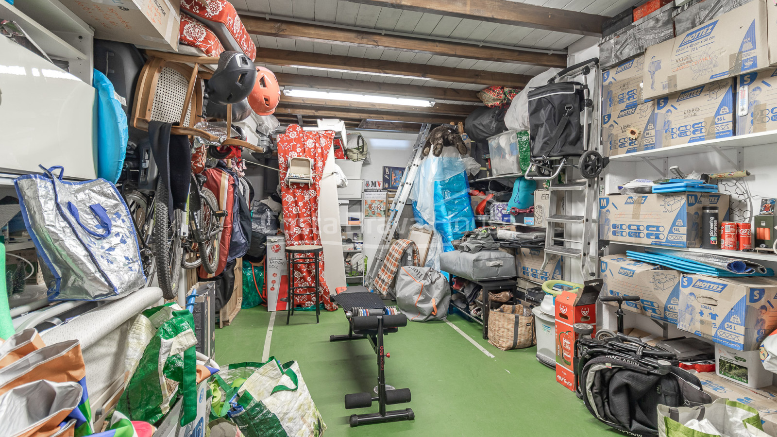 Àtic amb terrassa, vistes al mar i llicència turística en venda a Begur