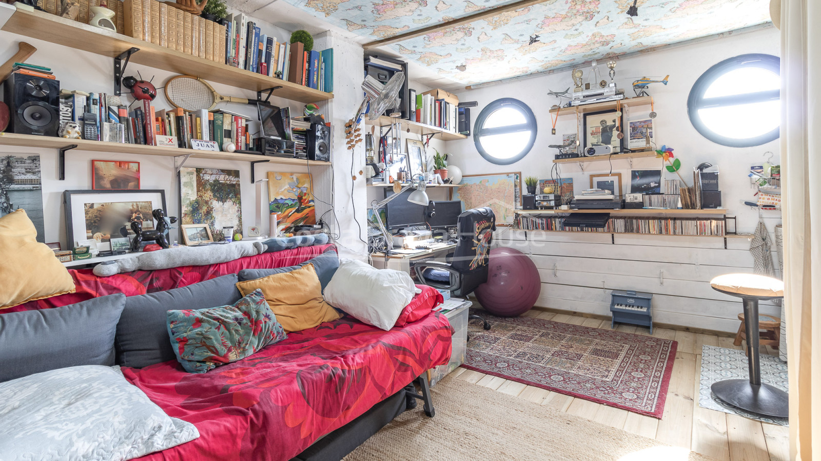 Penthouse avec terrasse, vue sur la mer et licence touristique à vendre à Begur