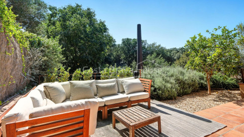 Maison à vendre à Esclanyà avec design moderne et pierre d’origine