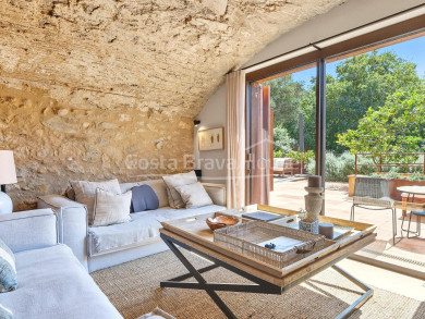Renovated house with modern design and premium finishes for sale in Esclanyà
