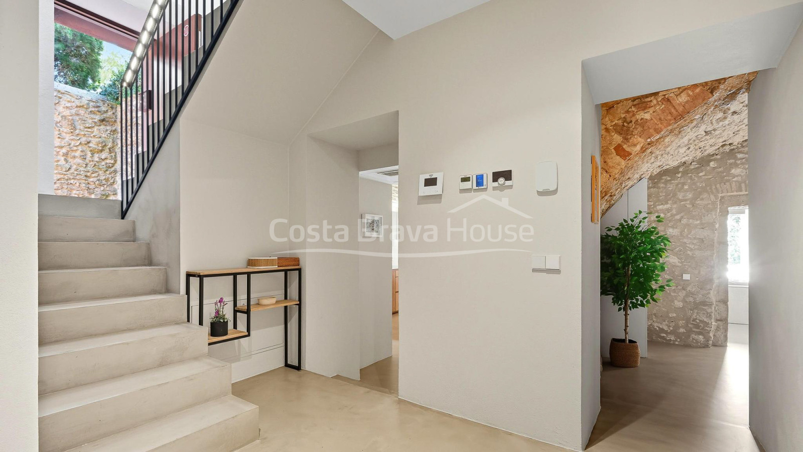 Maison à vendre à Esclanyà avec design moderne et pierre d’origine