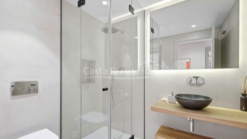 Casa en venda a Esclanyà amb disseny modern i pedra original