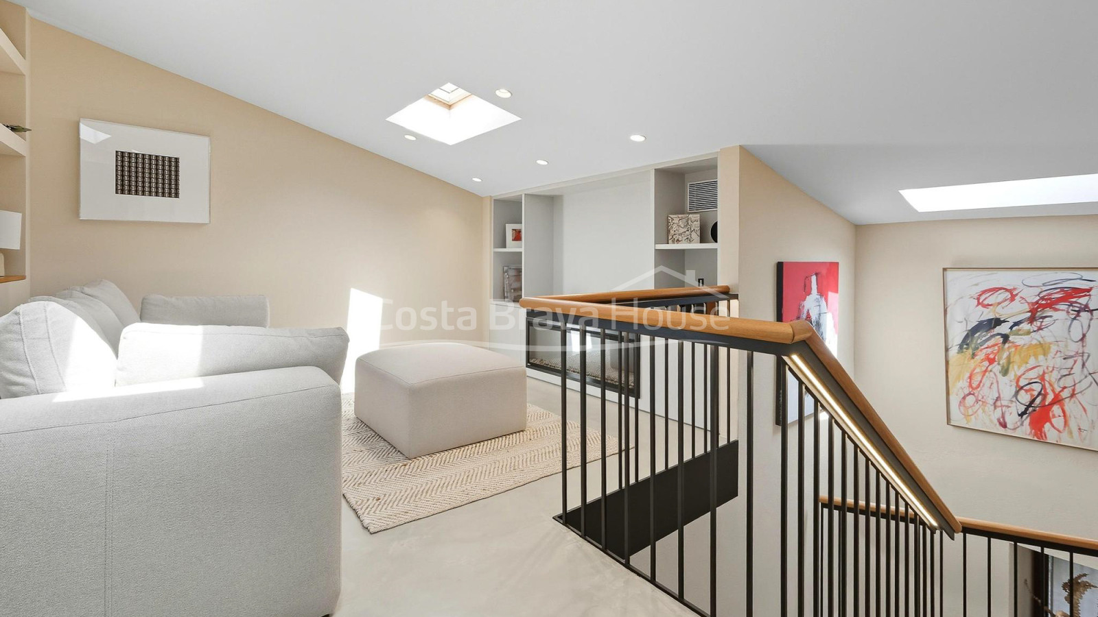 Casa en venda a Esclanyà amb disseny modern i pedra original