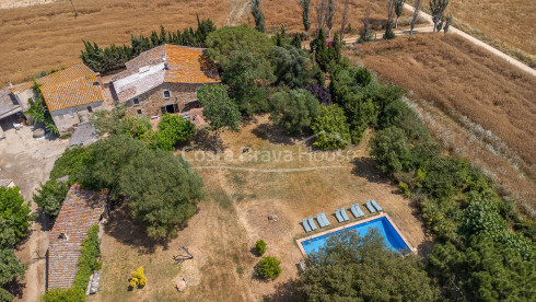 Historisch landhuis (masia) te koop in Llagostera, tussen Girona en de Costa Brava