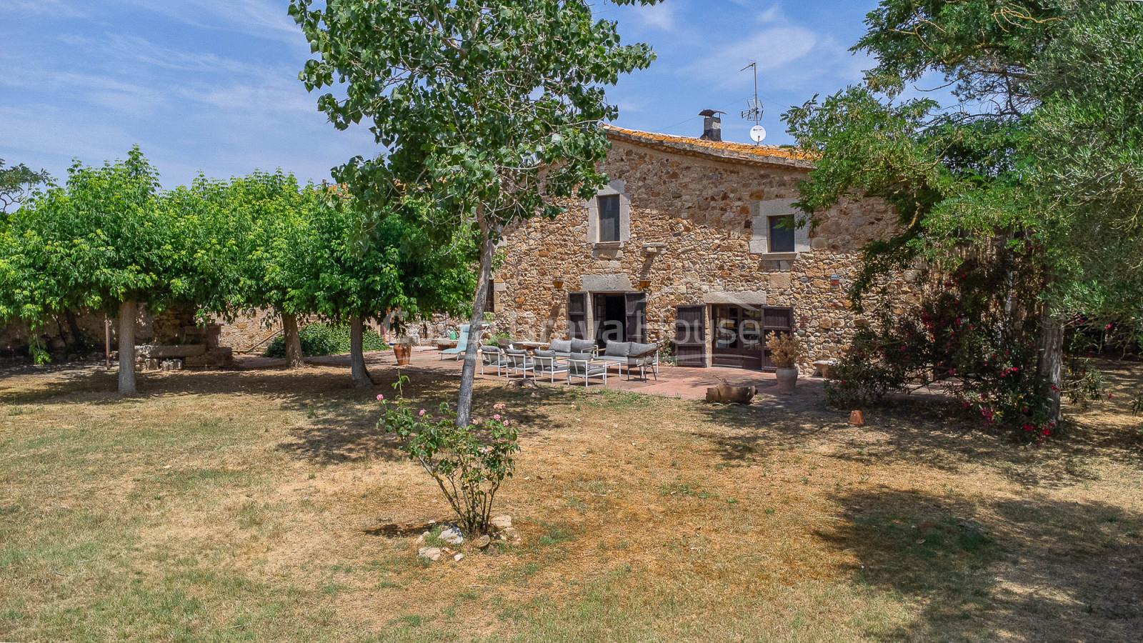 Historisch landhuis (masia) te koop in Llagostera, tussen Girona en de Costa Brava