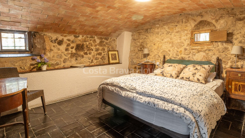 Historisch landhuis (masia) te koop in Llagostera, tussen Girona en de Costa Brava