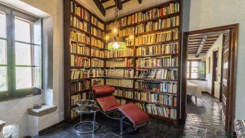 Historic masia for sale in Llagostera between Girona and the Costa Brava