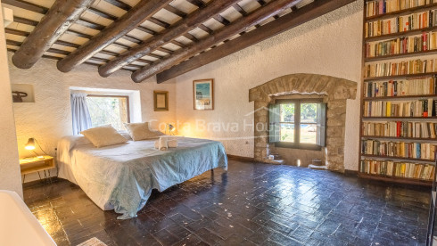 Historisch landhuis (masia) te koop in Llagostera, tussen Girona en de Costa Brava