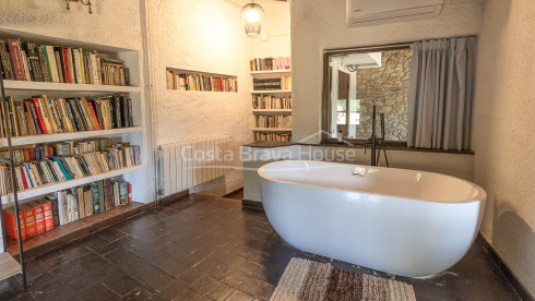 Masía histórica en venta en Llagostera entre Girona y la Costa Brava