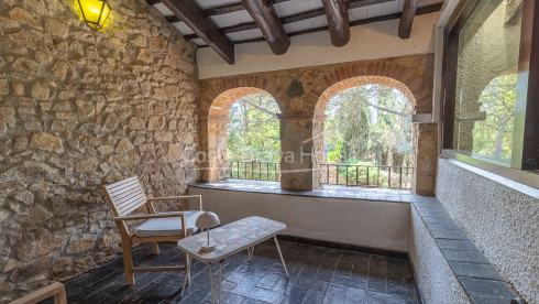 Historisch landhuis (masia) te koop in Llagostera, tussen Girona en de Costa Brava