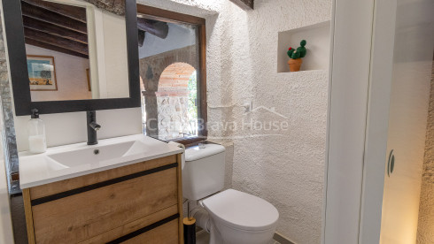 Historic masia for sale in Llagostera between Girona and the Costa Brava