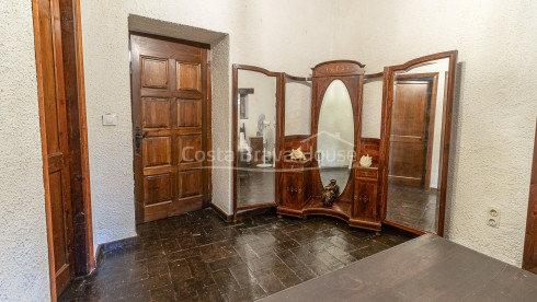 Historic masia for sale in Llagostera between Girona and the Costa Brava