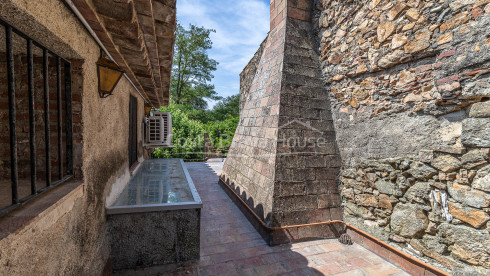 Historisch landhuis (masia) te koop in Llagostera, tussen Girona en de Costa Brava