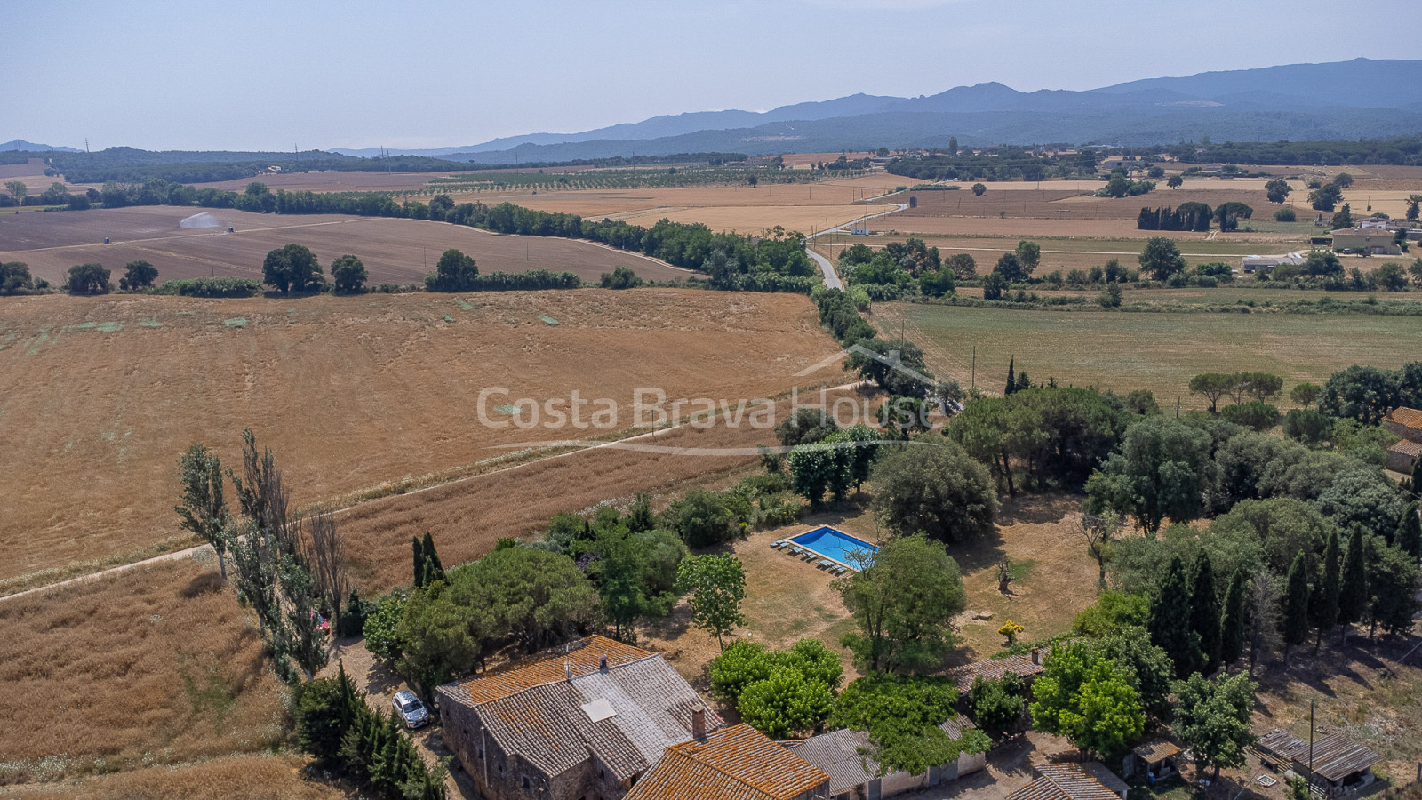 Masía histórica en venta en Llagostera entre Girona y la Costa Brava