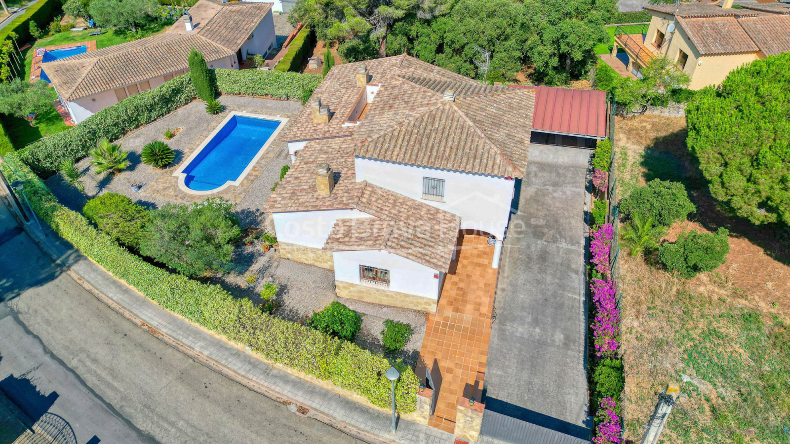 Villa for sale in Sant Antoni de Calonge with private pool and garden