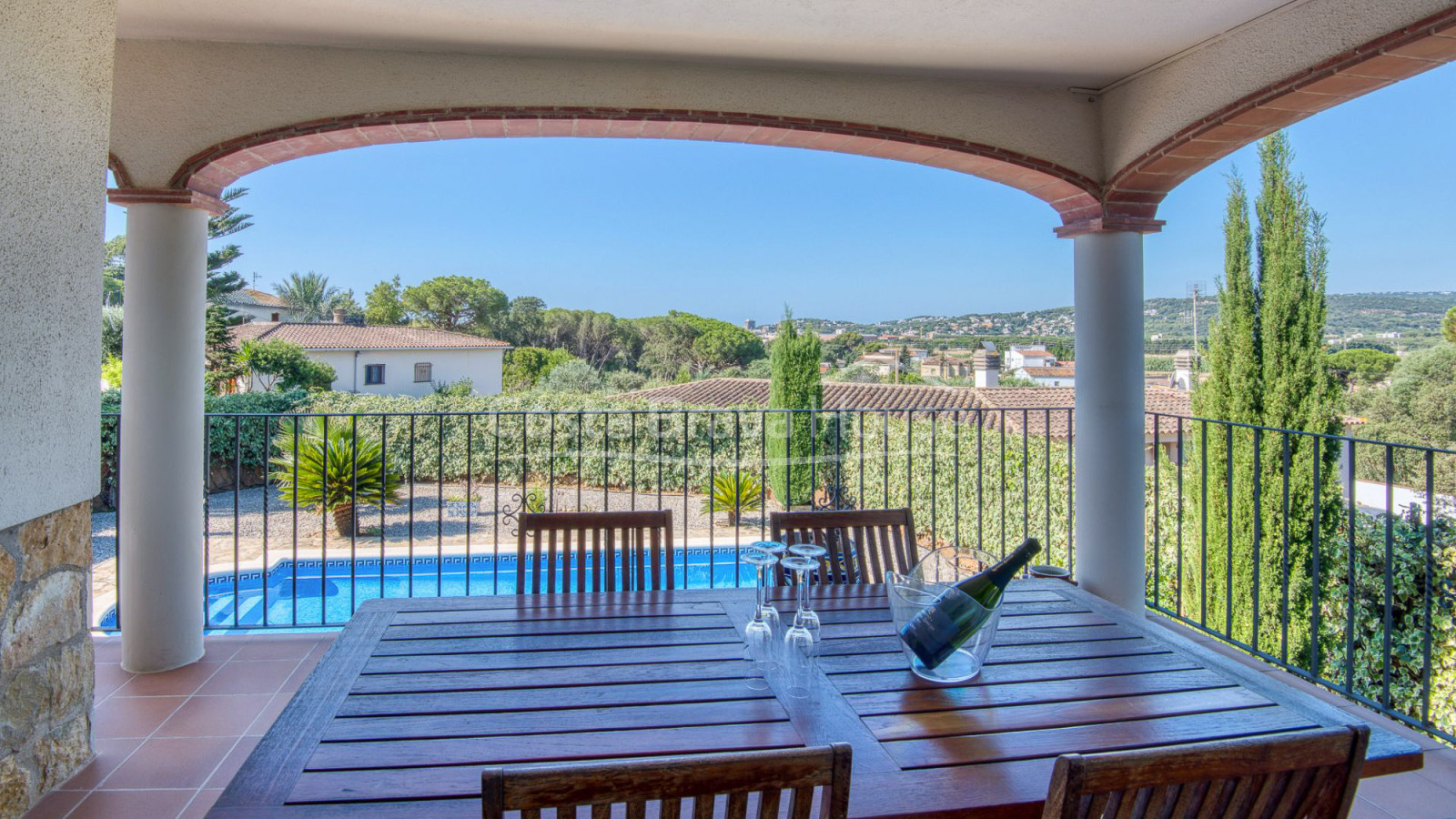 Villa for sale in Sant Antoni de Calonge with private pool and garden