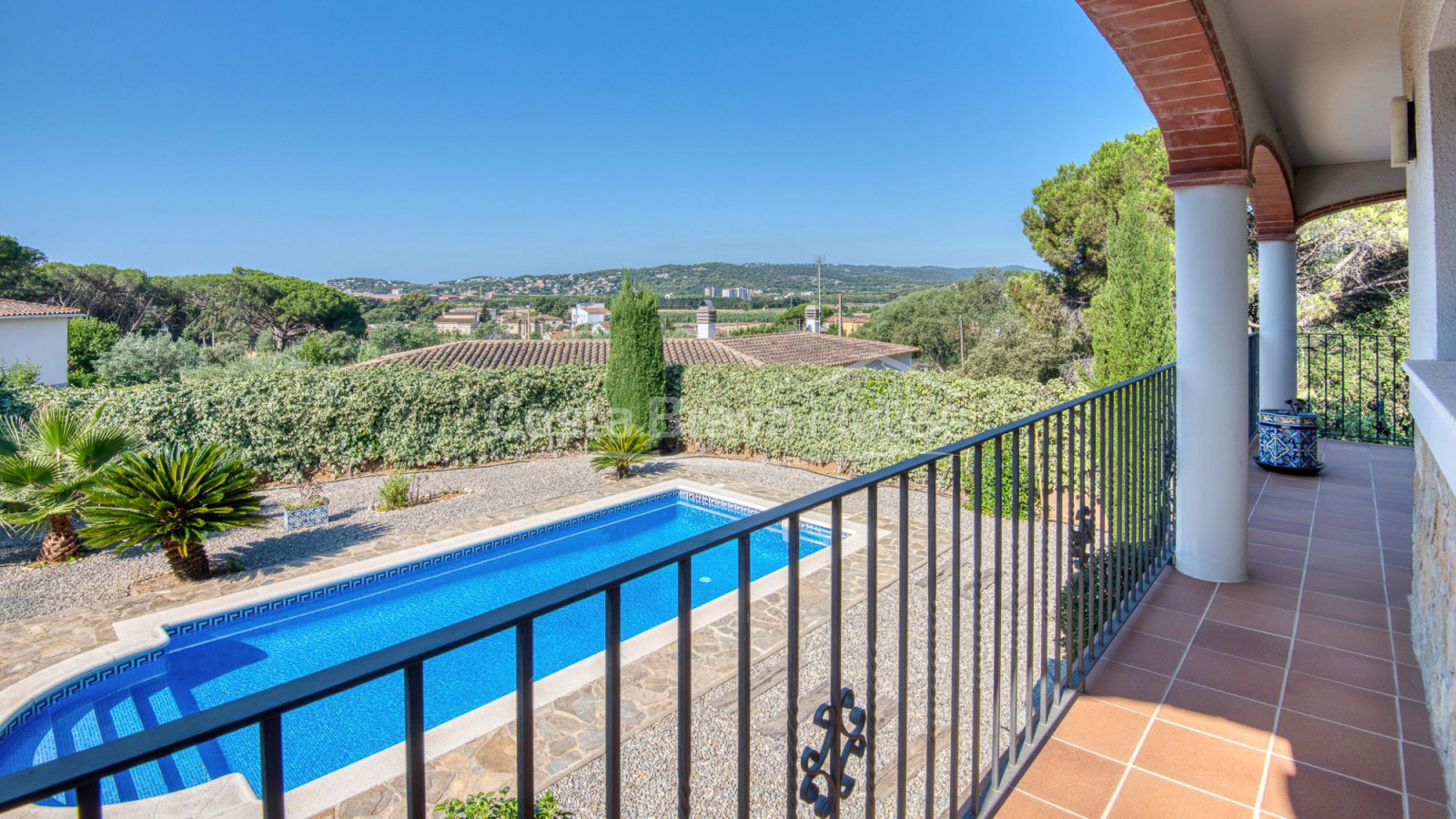 Villa for sale in Sant Antoni de Calonge with private pool and garden
