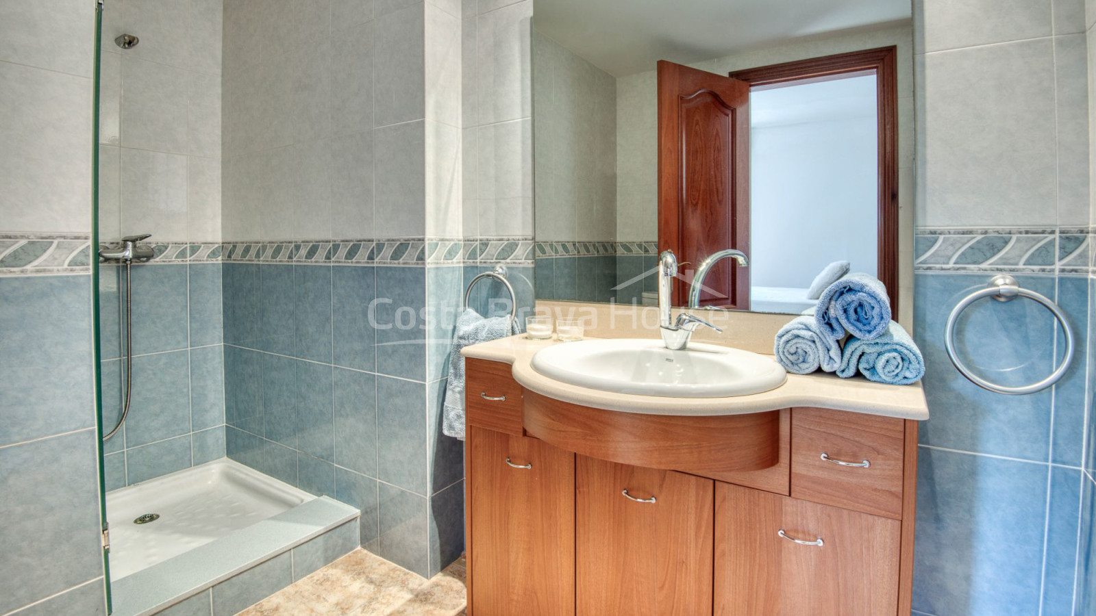 Villa for sale in Sant Antoni de Calonge with private pool and garden