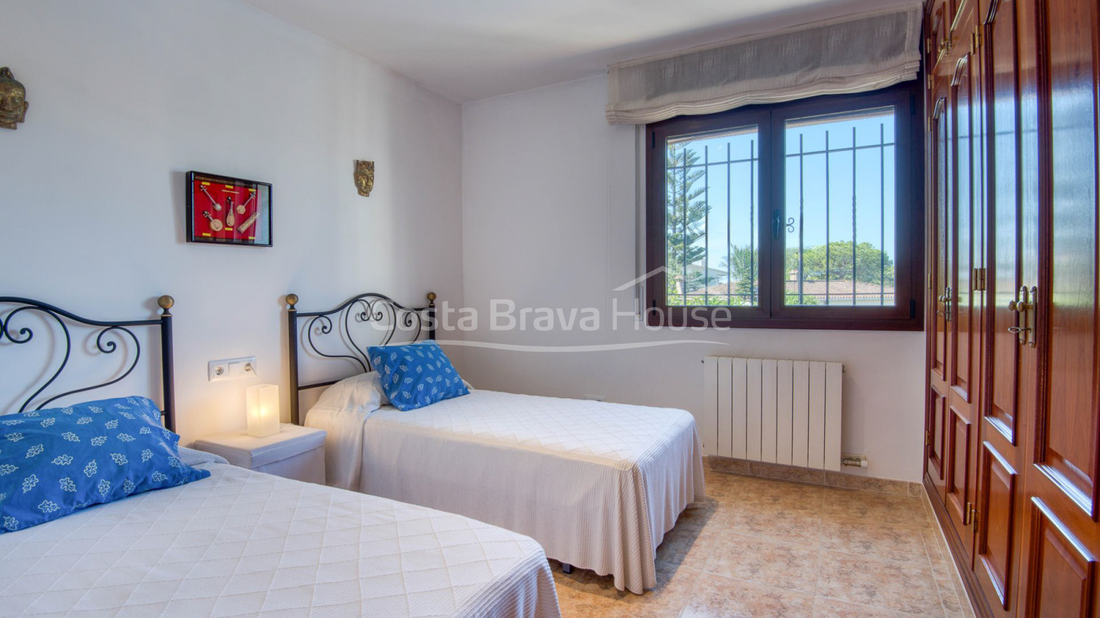 Villa for sale in Sant Antoni de Calonge with private pool and garden