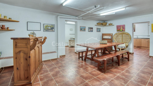 Villa for sale in Sant Antoni de Calonge with private pool and garden