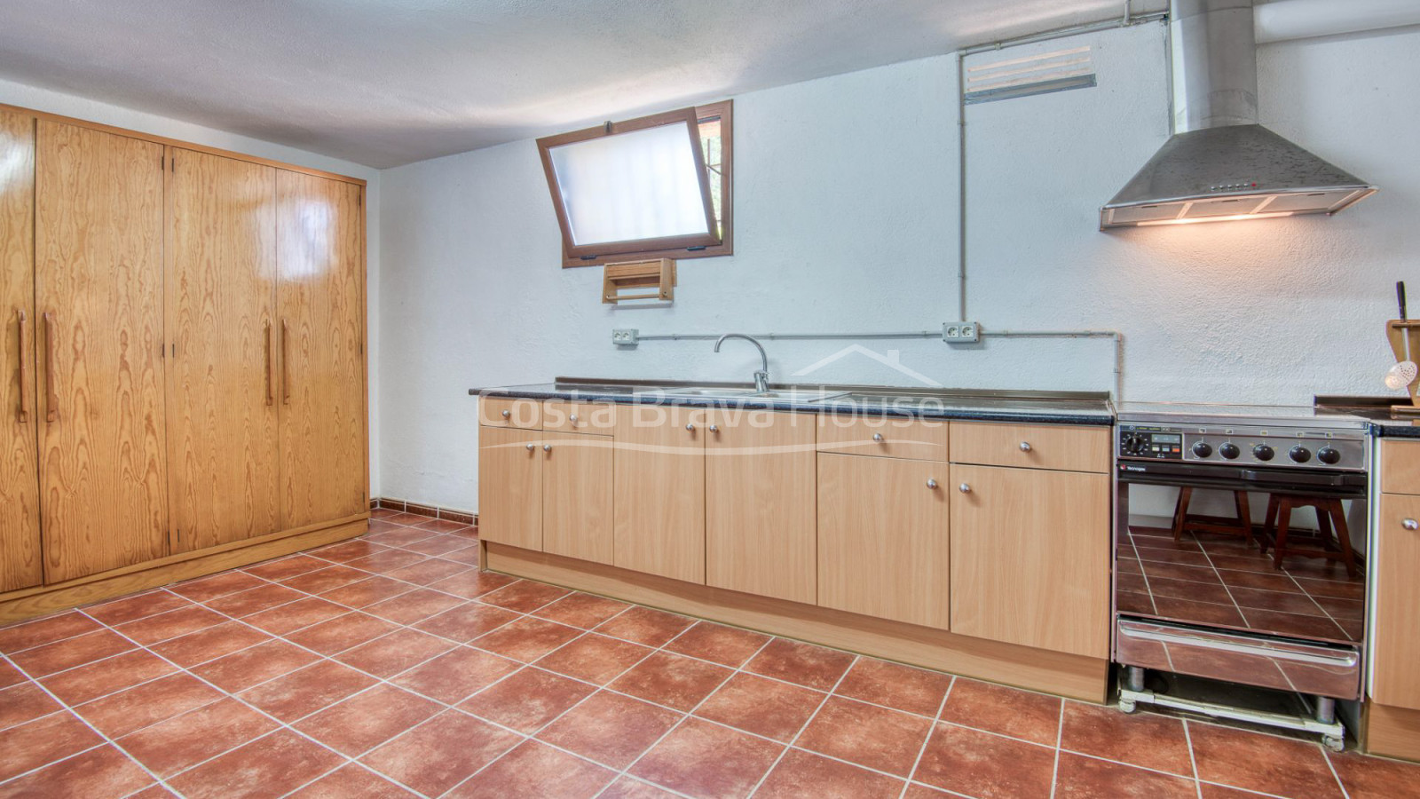 Villa for sale in Sant Antoni de Calonge with private pool and garden