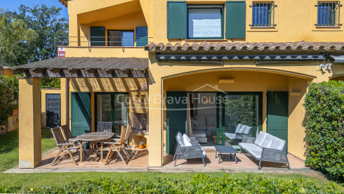 Casa amb jardí privat i piscina comunitària en venda a Llafranc