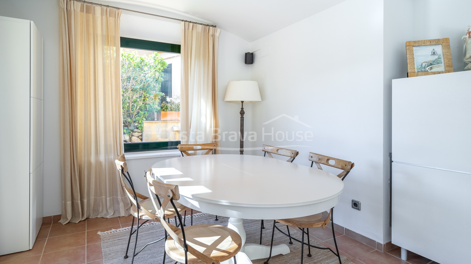 House with private garden and communal pool for sale in Llafranc