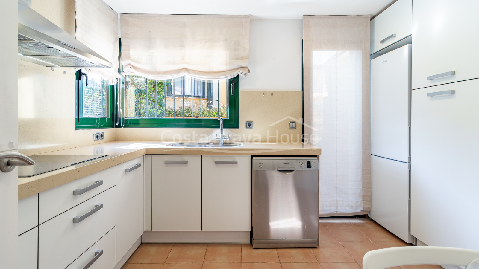 Casa con jardín privado y piscina comunitaria en venta en Llafranc