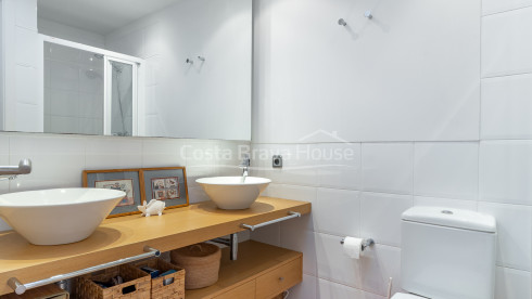 Casa con jardín privado y piscina comunitaria en venta en Llafranc