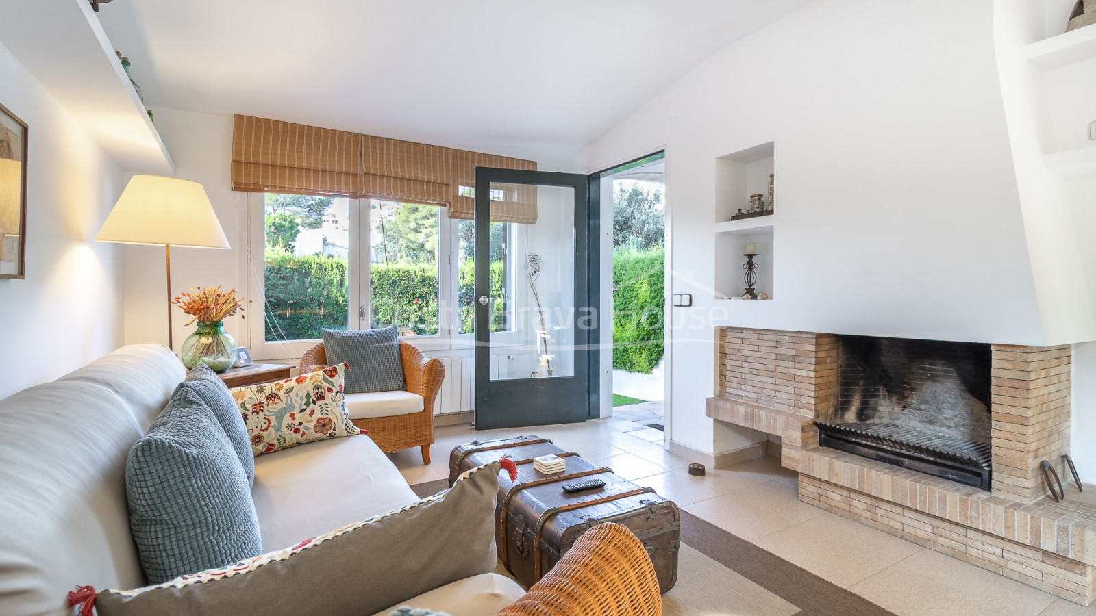 Casa cantonera amb jardí i piscina a prop de la platja a Calella