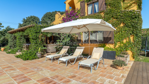 Casa con jardín y piscina en venta en Torrent, Costa Brava