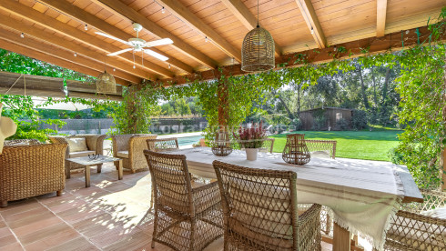 Casa con jardín y piscina en venta en Torrent, Costa Brava