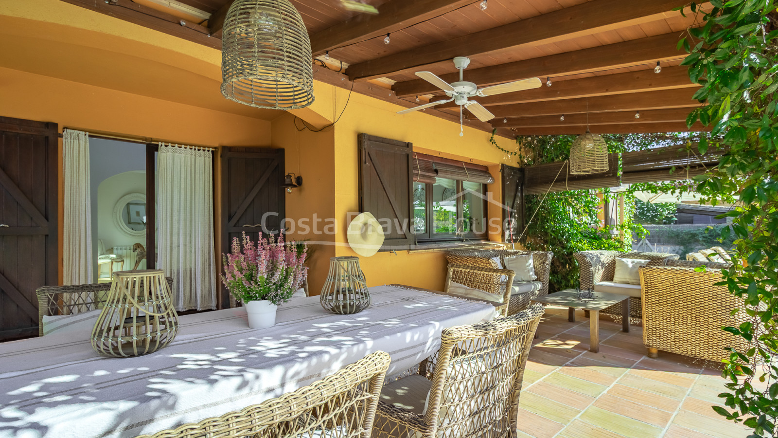 Casa amb jardí i piscina en venda a Torrent, Costa Brava
