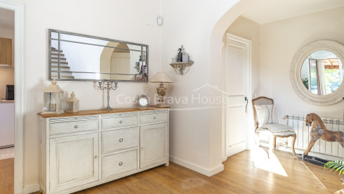 Casa con jardín y piscina en venta en Torrent, Costa Brava