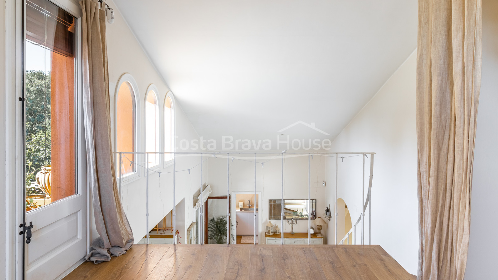 Casa con jardín y piscina en venta en Torrent, Costa Brava