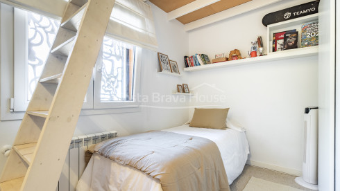 Casa con jardín y piscina en venta en Torrent, Costa Brava