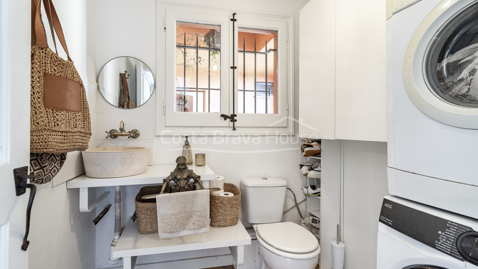 Casa con jardín y piscina en venta en Torrent, Costa Brava