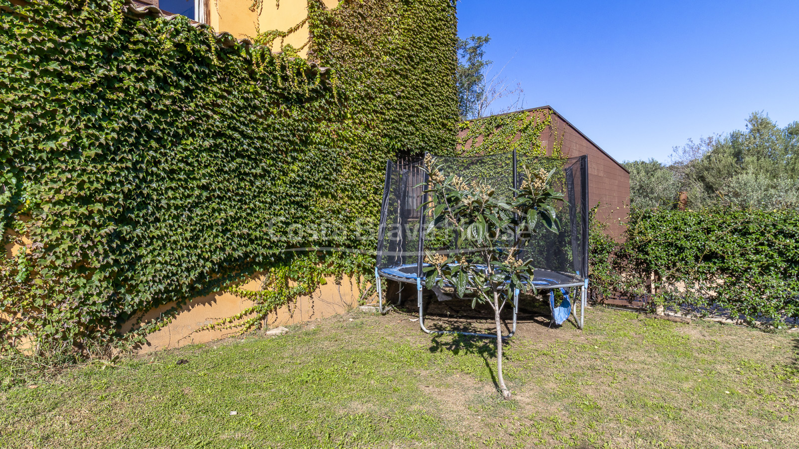 House with garden and pool for sale in Torrent, Costa Brava