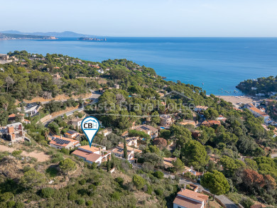 Casa mediterránea con vistas al mar en venta en Begur a 5 minutos de Sa Riera